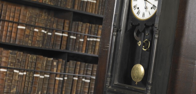 Join us every day (excluding Tuesdays and Sundays) at 3pm for a tour of the library.